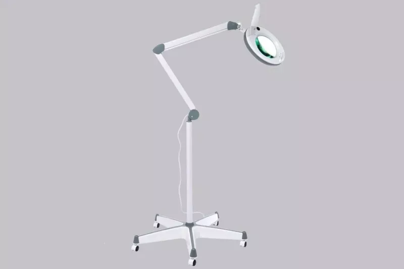 Лампа-лупа косметологическая АтисМед ЛЛ 5 на штативе с РУ.jpg