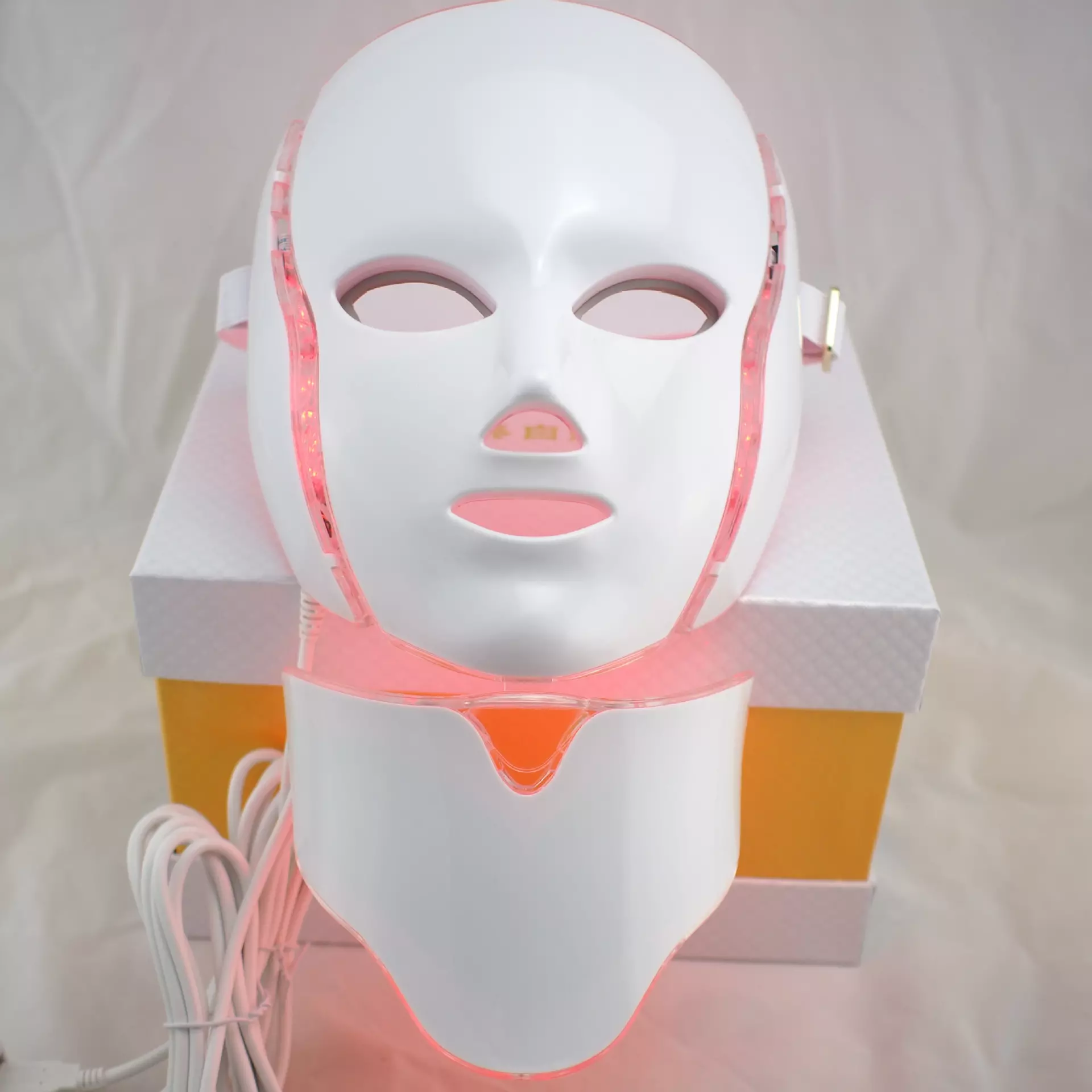 Светодиодная LED маска с функцией микротоков и накладкой для шеи